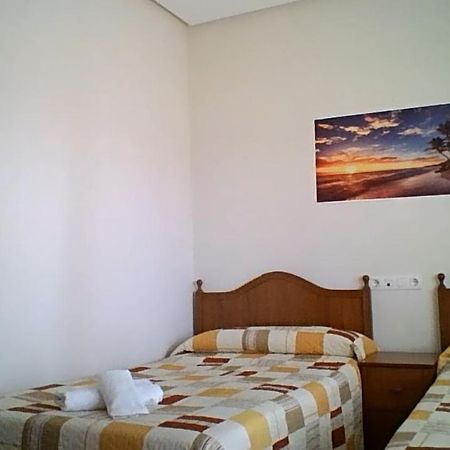 Hostal Restaurante Galicia Villardefrades 外观 照片
